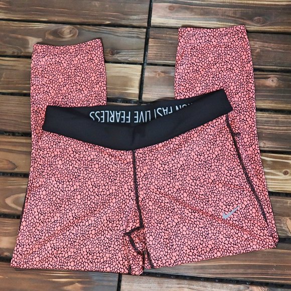 Nike Women's Dri-Fit AOP Relay Crop Running Tights - Picture 7 of 10